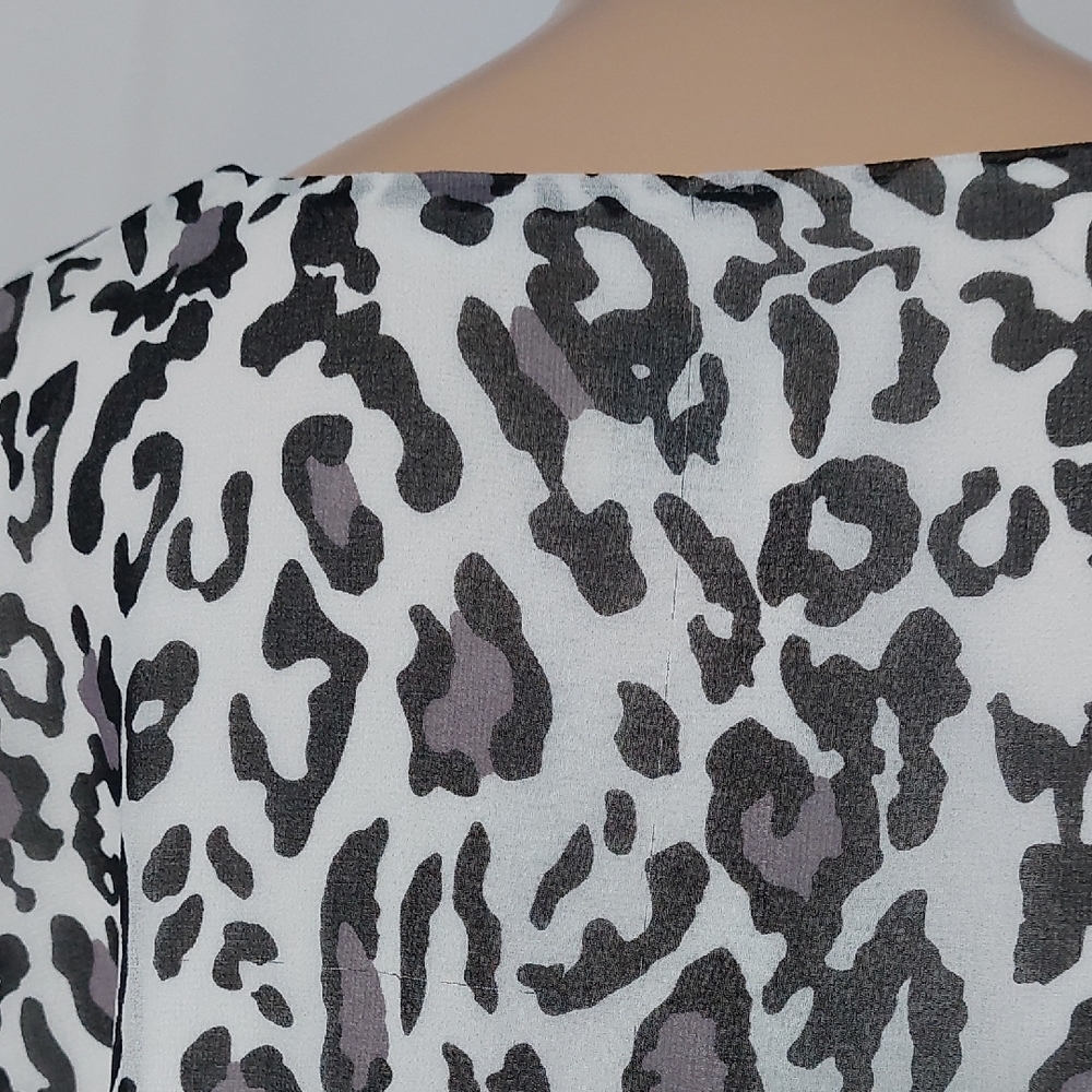 Elie Tahari Black and White Puff Sleeve Smocked Blouse Wimens Size M - Picture 4 of 13